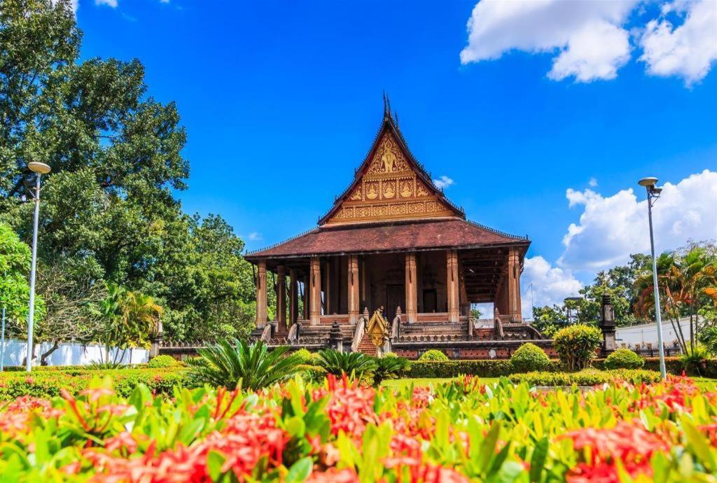 Sky City Hotel Vientiane Exteriör bild