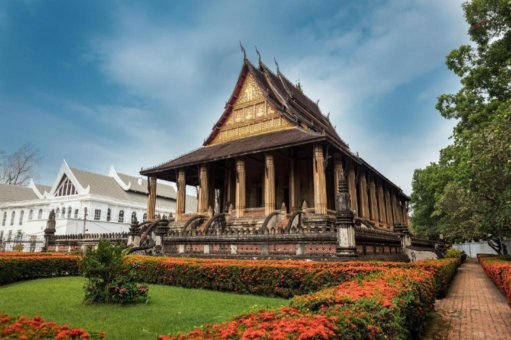 Sky City Hotel Vientiane Exteriör bild