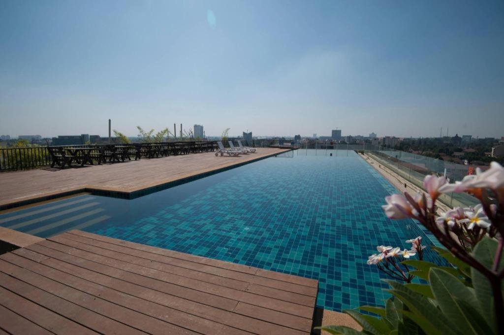 Sky City Hotel Vientiane Exteriör bild