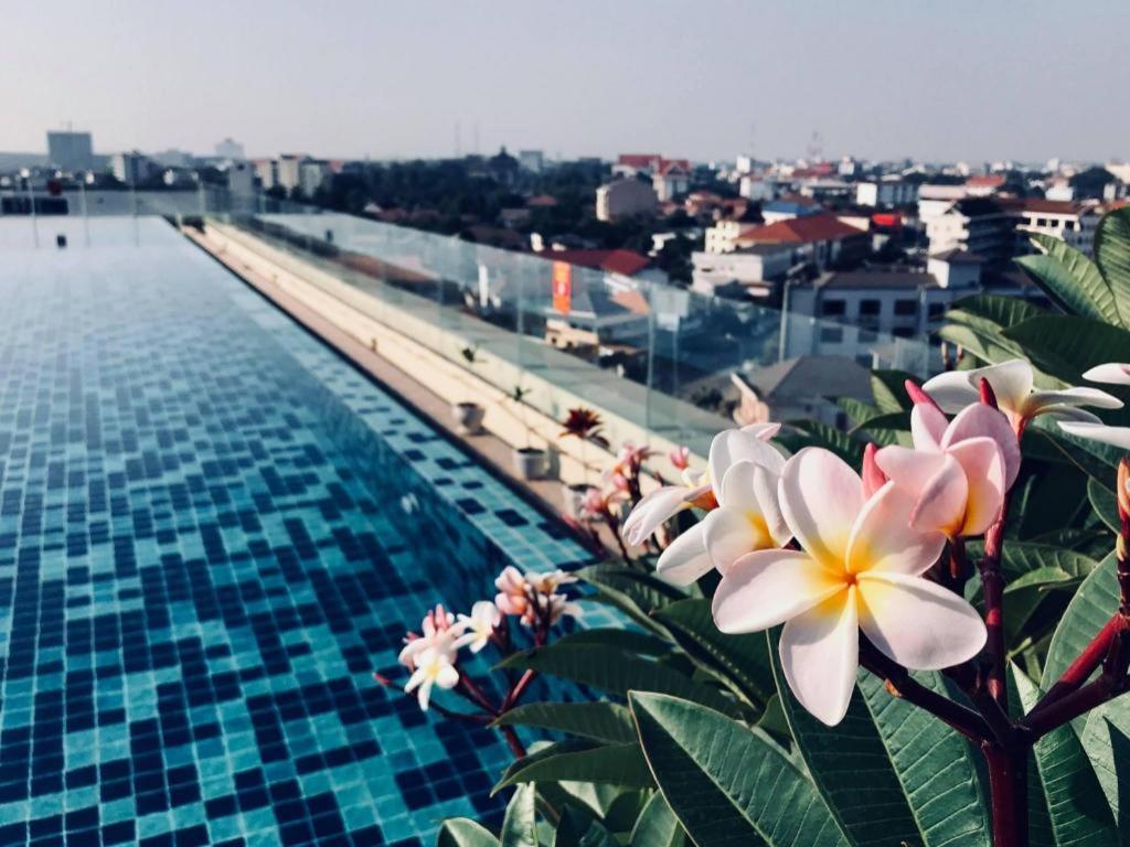 Sky City Hotel Vientiane Exteriör bild
